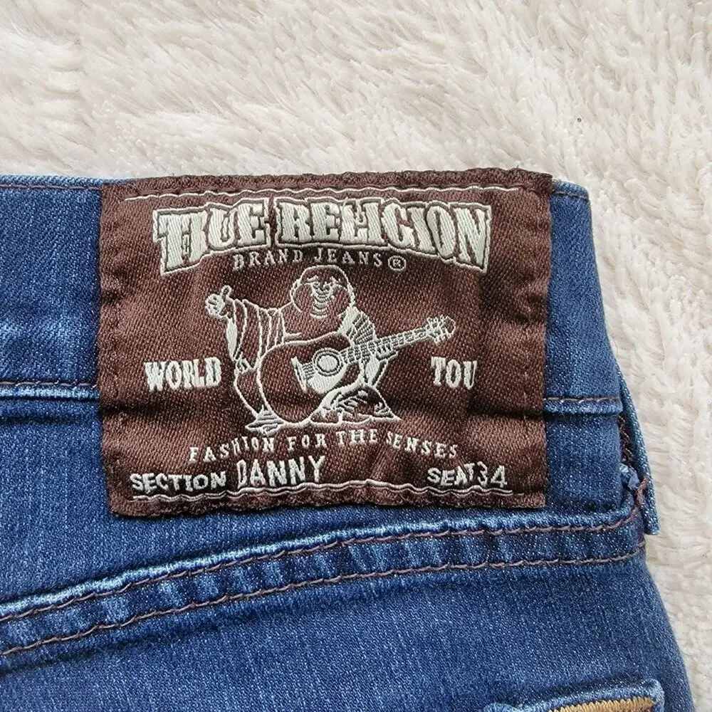 True Religion 32x34 Danny Tapered Fit Bootcut Leg Jeans